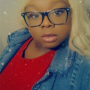 Meet your Posher, Antoinette